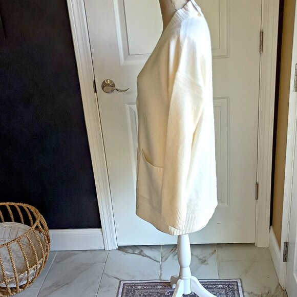 NEW! EXQUISITE JEWELED BOYFRIEND CARDIGAN SWEATER SZ L - Picture 3 of 5